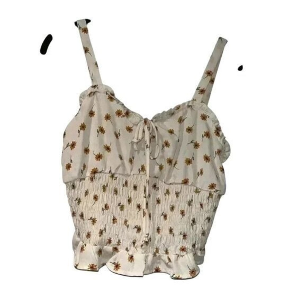 NWT! Sienna sky, beige‎ sunflower top Size M Summer, Vacation, Crop, Floral A44